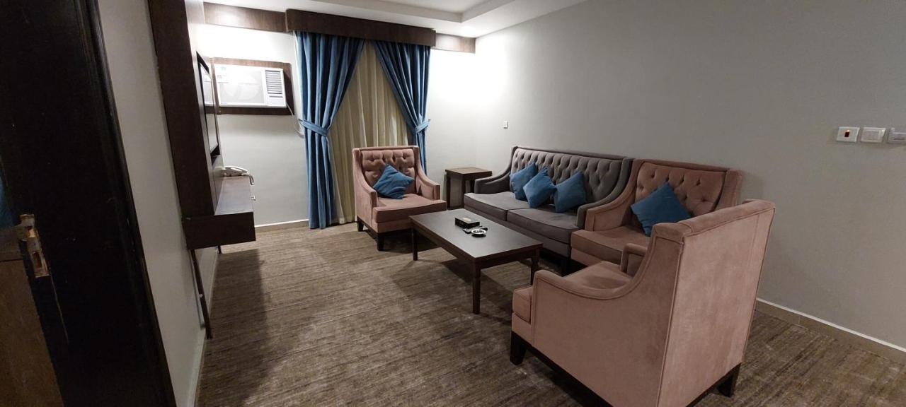 همم للوحدات السكنية - الرحيلي Jeddah Al Kura ภายนอก รูปภาพ